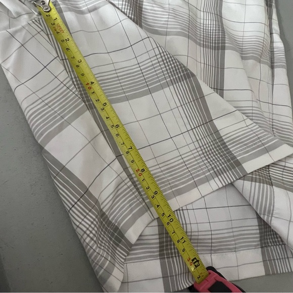 Grand Slam Golf Mens Flat Front Chino Shorts White Plaid Size 40 Polyester. - Picture 4 of 10